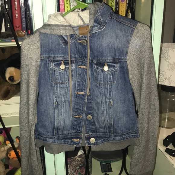 american eagle jean jacket/hoodie? - Picture 1 of 4